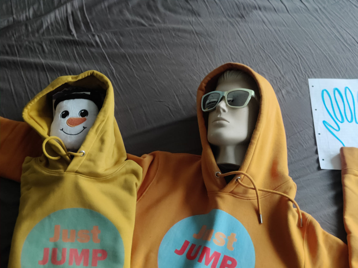 ODD STUDIO◆Fingers Crossed Embroidery Balloon Fit Hoodie Odd Studio (オッドスタジオ) Fingers Crossed Embroidery
